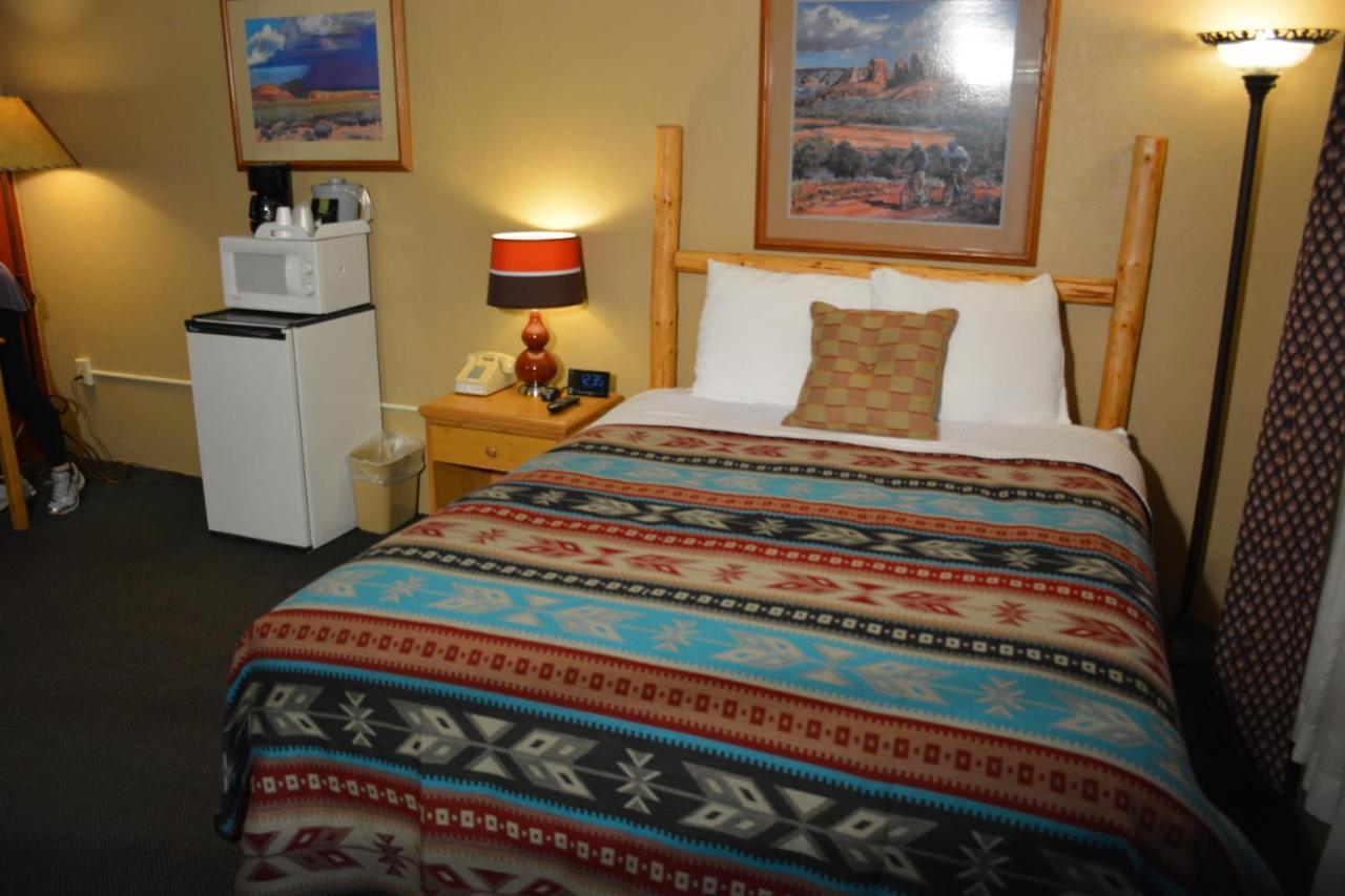 Sitzmark Chalet Inn رويدوسو، نيومكسيكو المظهر الخارجي الصورة