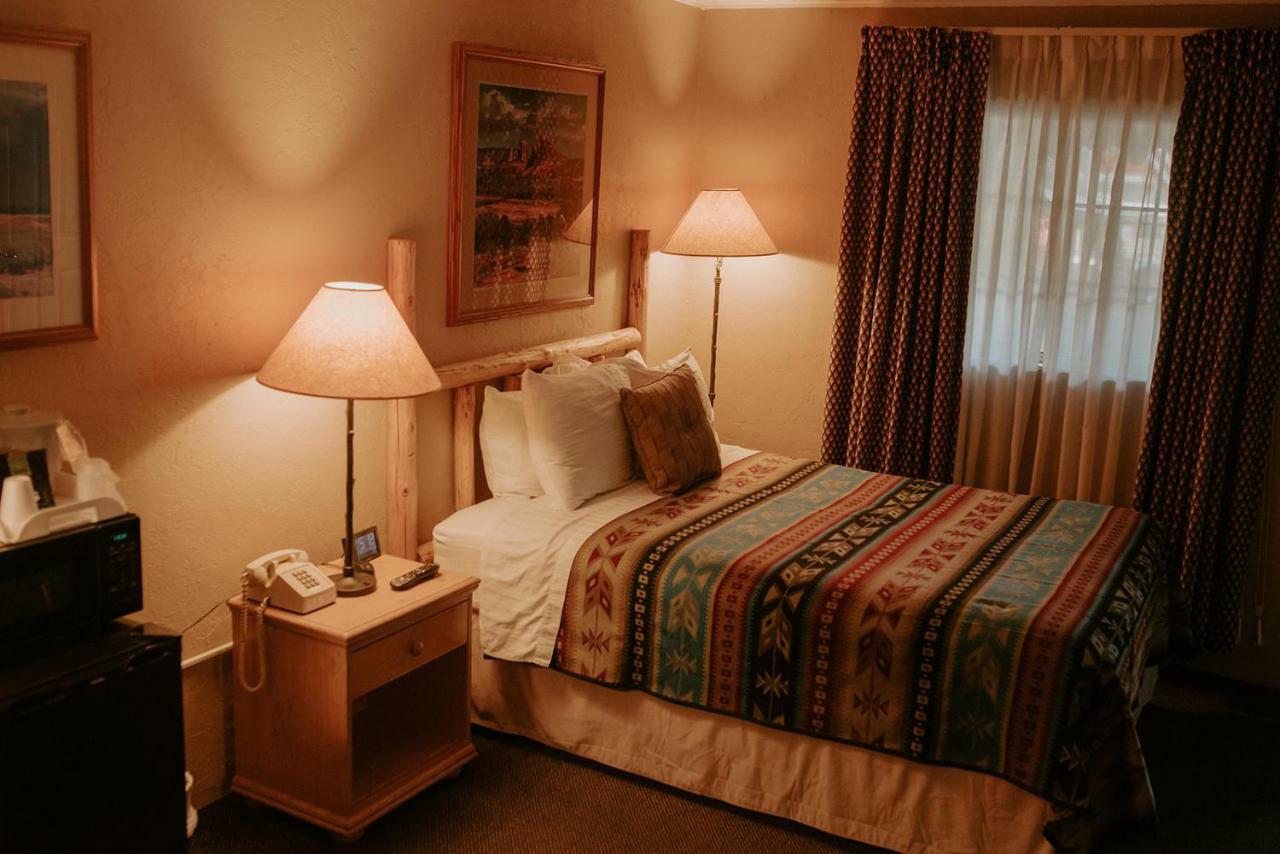 Sitzmark Chalet Inn رويدوسو، نيومكسيكو المظهر الخارجي الصورة